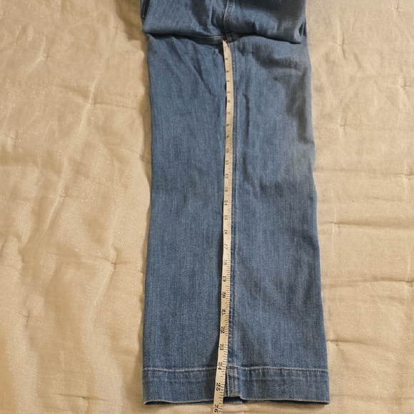 PAIGE NELLIE Denim Blue Wide Leg Jeans EUC - Picture 14 of 16
